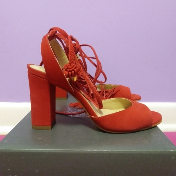*HOST PICK* Vince Camuto Vianna Block Heel Ankle Tie Sandals - Picture 3 of 6